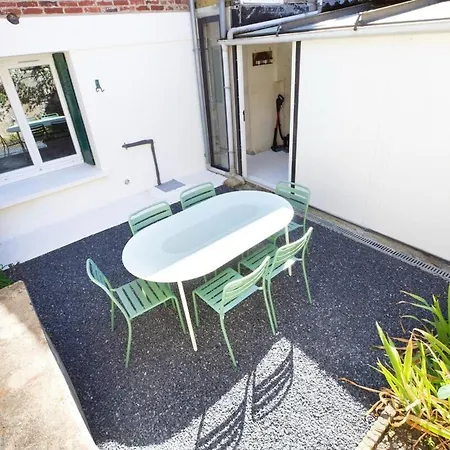 De Charme Avec Exterieur *