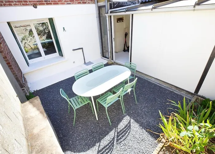 De Charme Avec Extérieur *